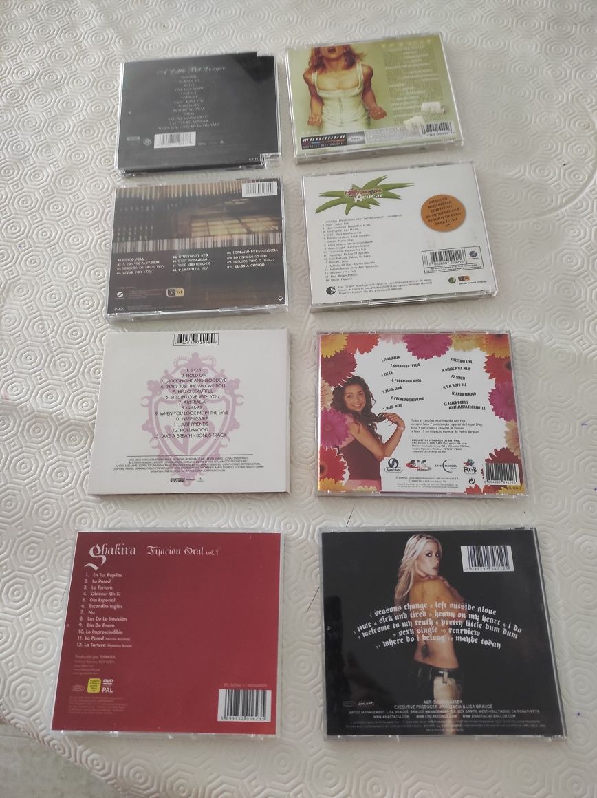 CDs variados de música portuguesa e estrangeira - 5€ cada