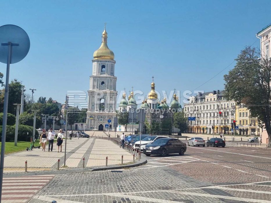 Михайлівська, 21