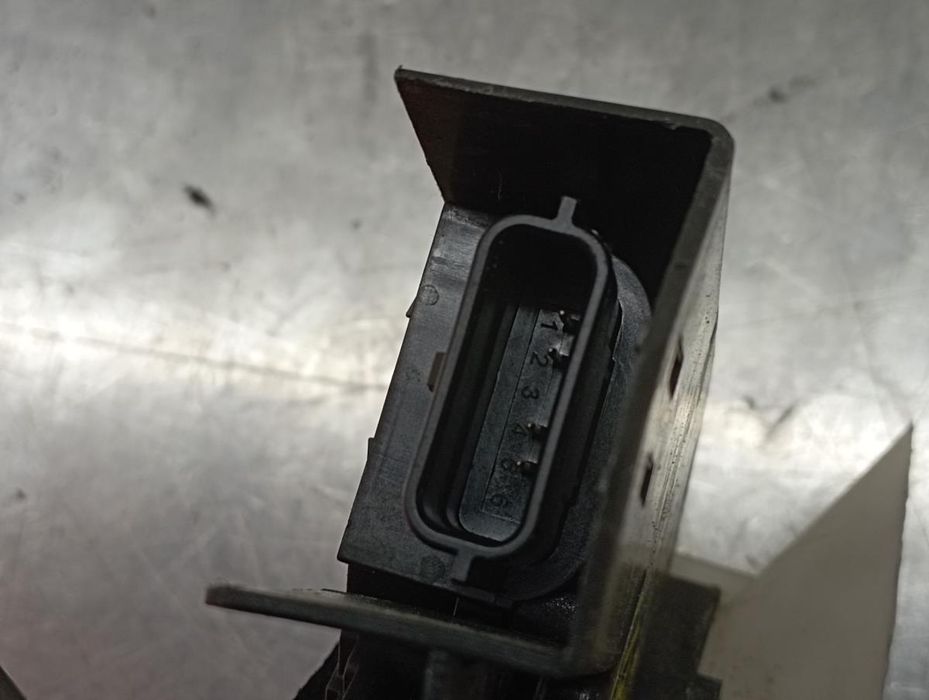 Fechadura / fecho porta frente esquerdo RENAULT Megane IV (B9A/M_)