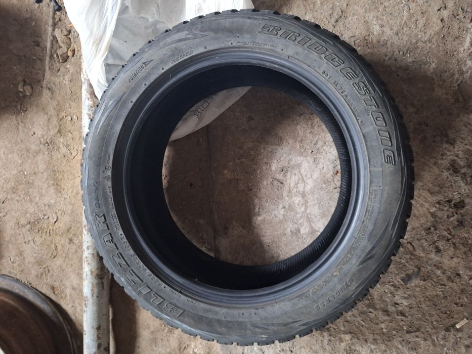 Bridgestone blizzak dm-v1 265/50 r20