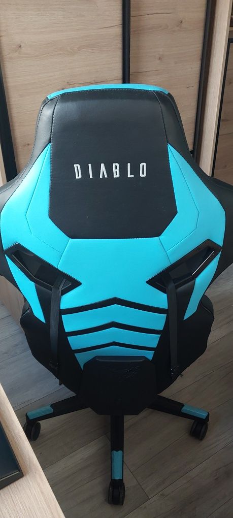 Fotel gamingowy Diablo Chairs