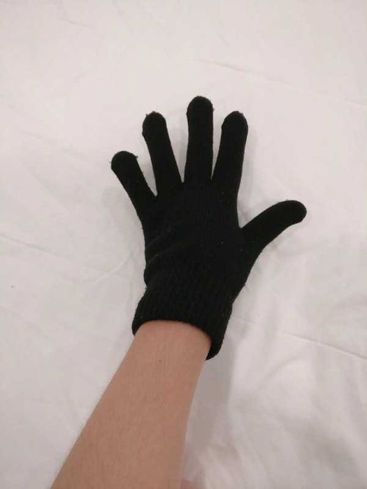 Luvas em malha pretas