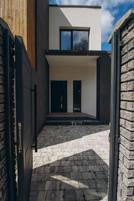 Стиль МОДЕРН. Якість ТОП. Вид на ЛІС