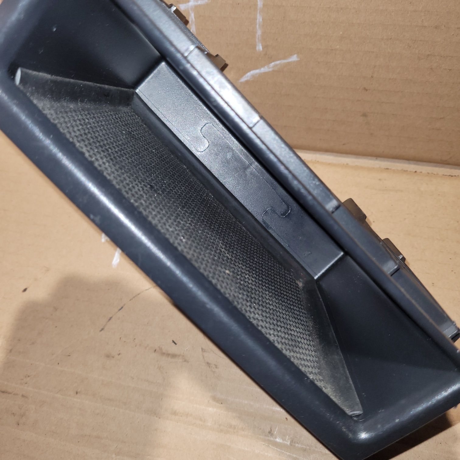 Schowek półka pod radio skoda Fabia I 2004r