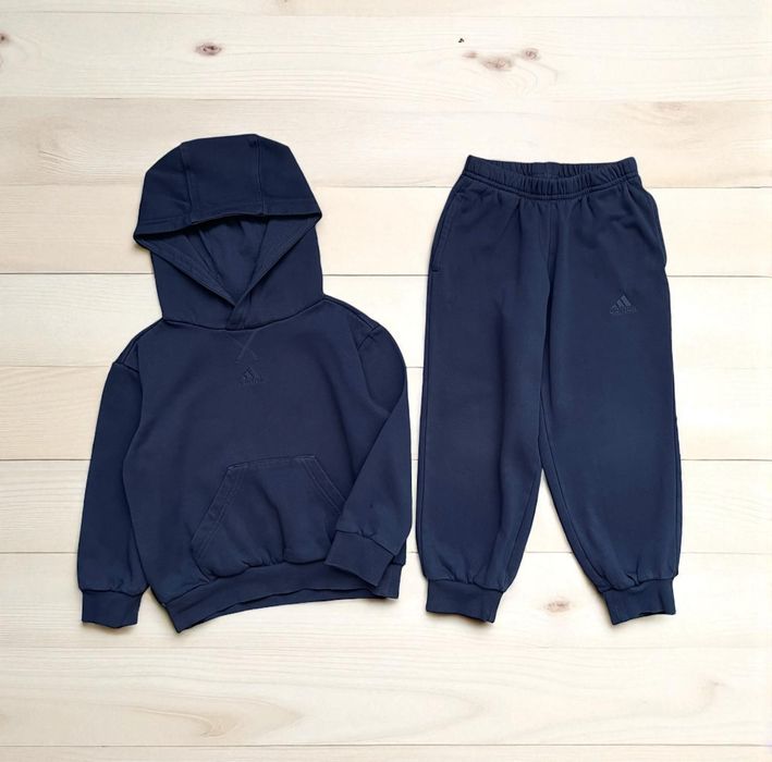 Костюм Adidas на флісі вік 4/5 років