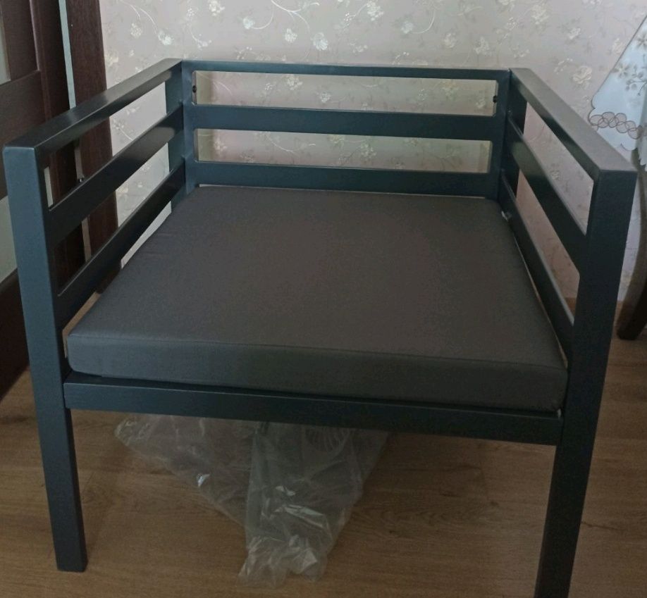 Крісло для саду металічне