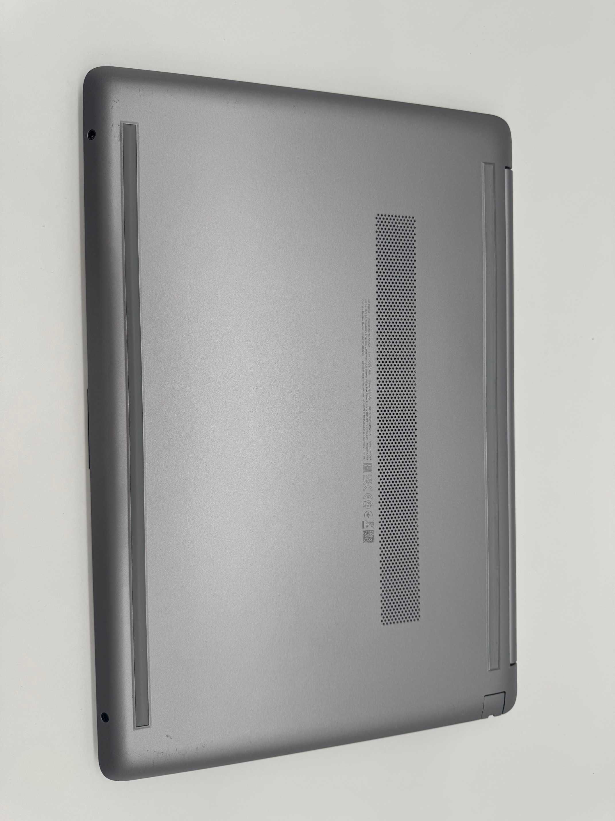 Laptop HP 250 G8 8/256GB SSD WIN 11 I3-1115G4 + pudełko, zasilacz