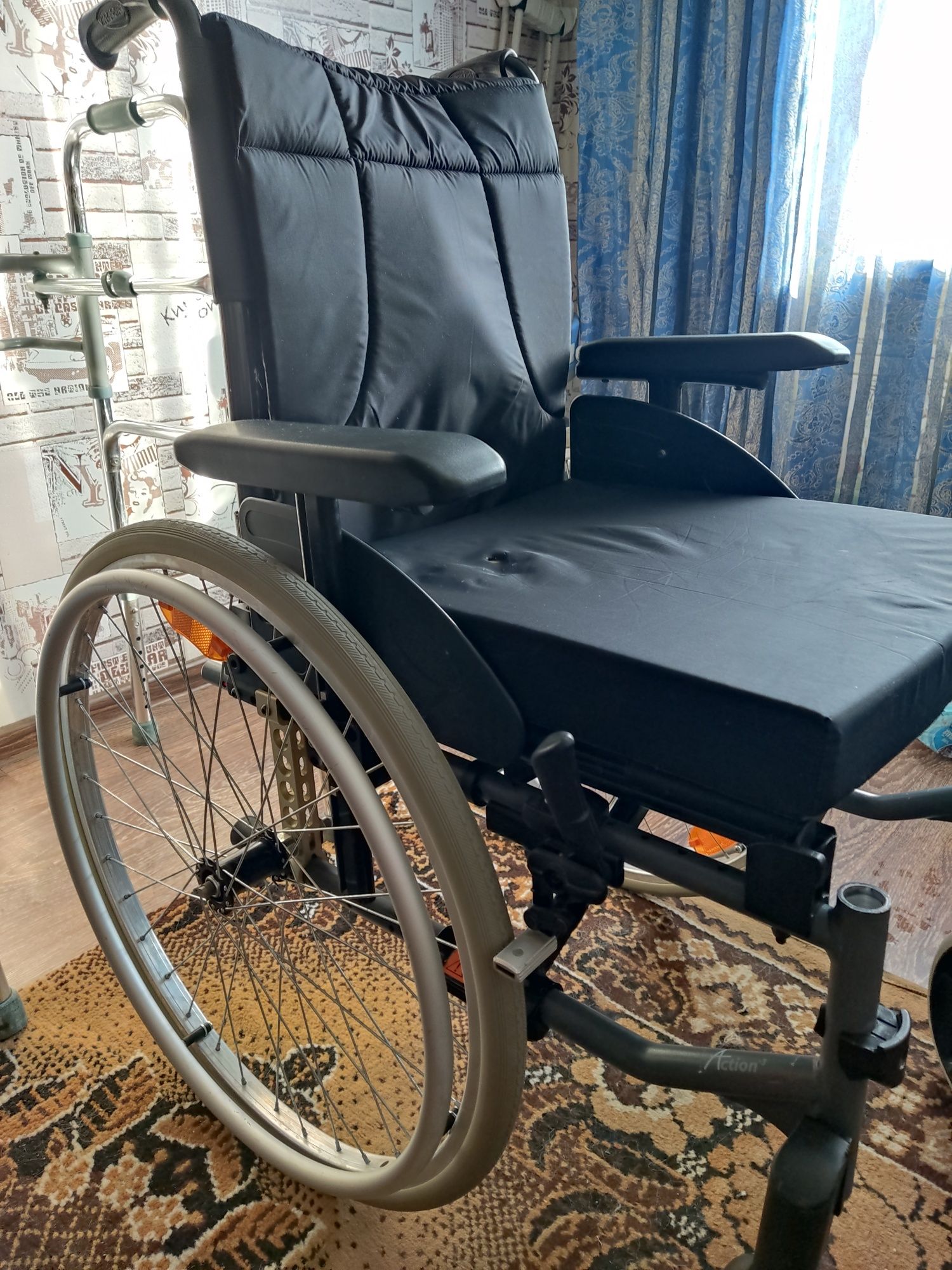 Алюмінієвий інвалідний візок Invacare
