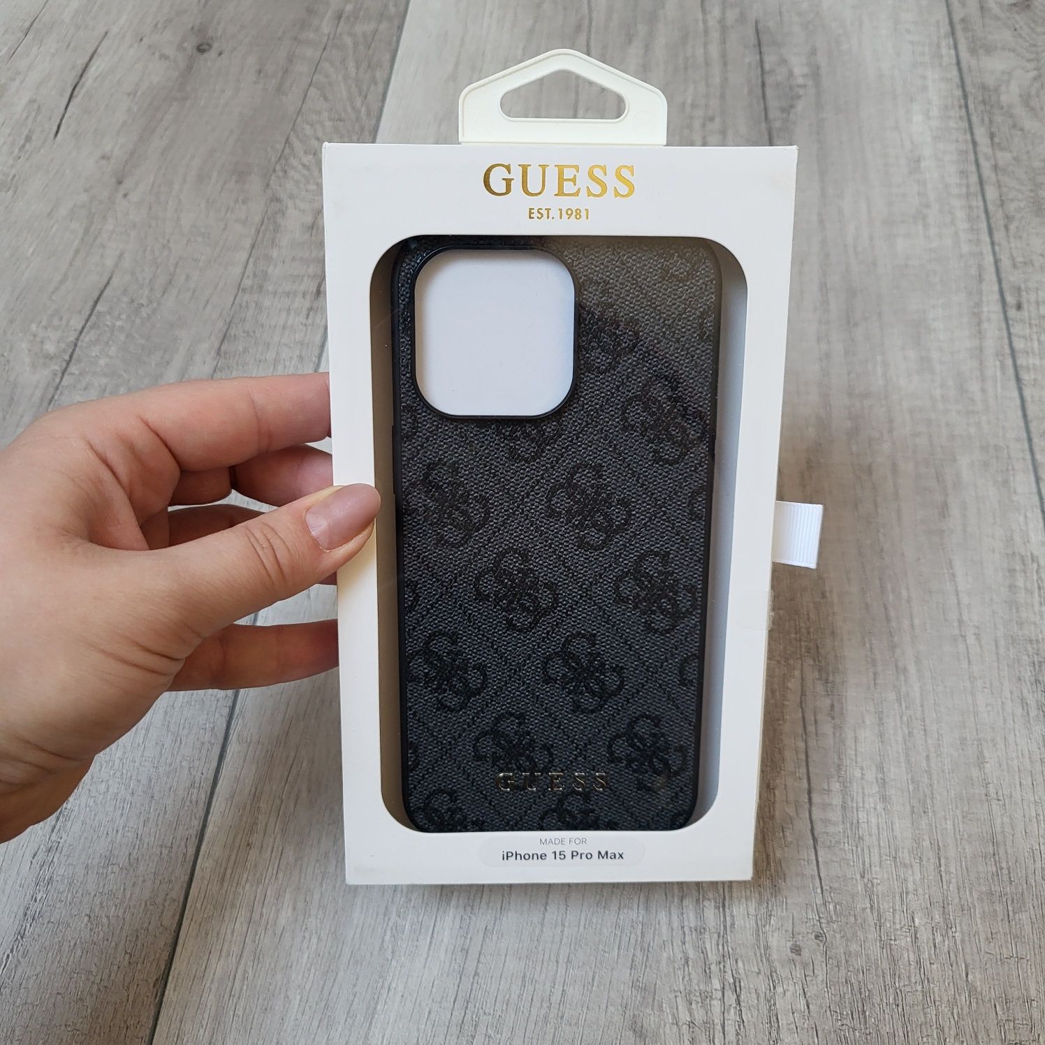 Etui case Guess iPhone 15 Pro Max grafit czarny napis złoty