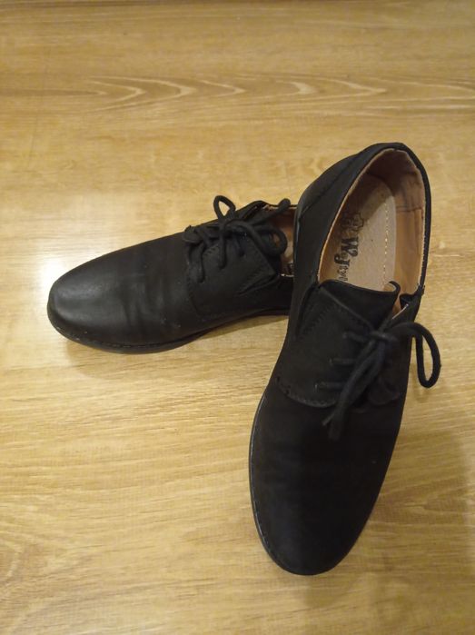 Buty chłopięce eleganckie r. 34. półbuty Komunia Święta