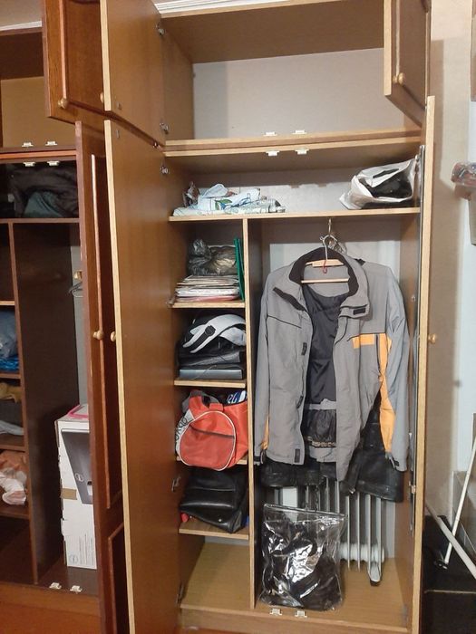 Лот сервант та шафи з антресолями