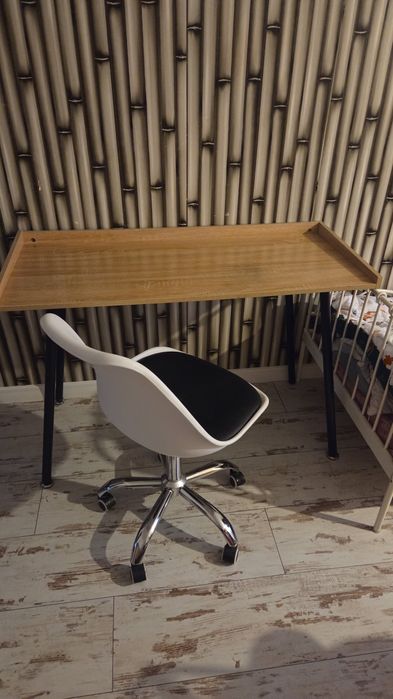 Biurko + krzesło obrotowe