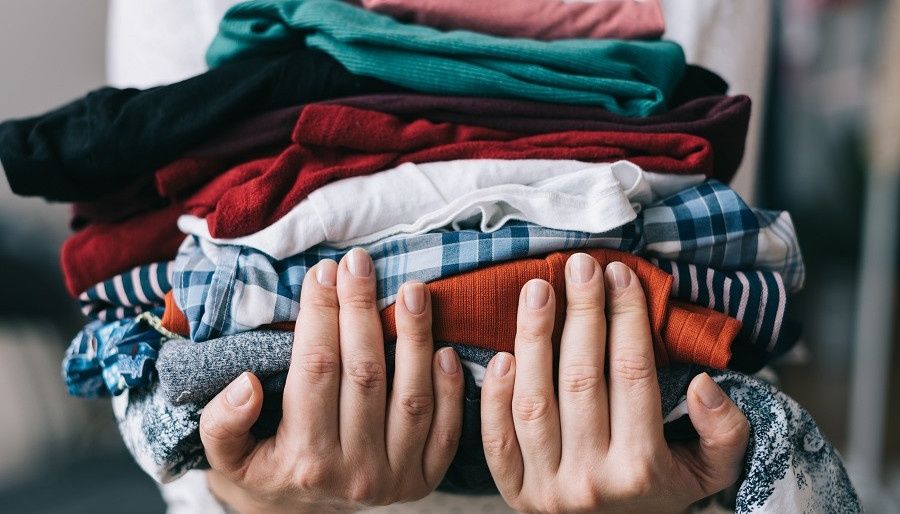 Розпродаж дитячого одягу на дівчинку