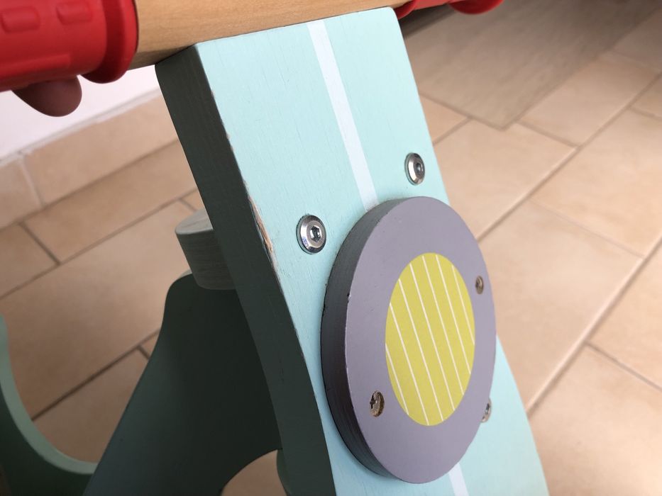 Bicicleta madeira sem pedais