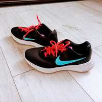 Buty Nike Revolution