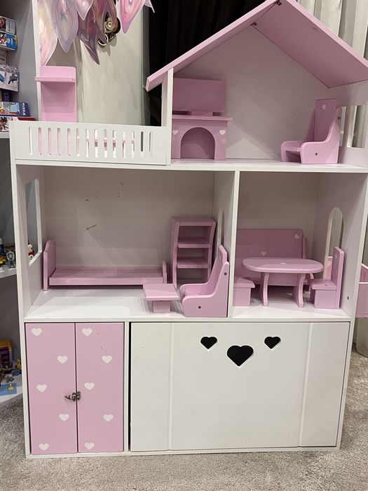 Продам ляльковий будинок