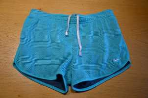 spodenki r. XS NIKE dni fit