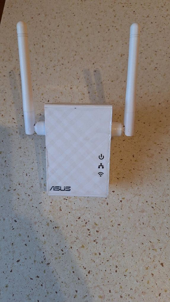 Wzmacniacz Wi-Fi repeater ASUS