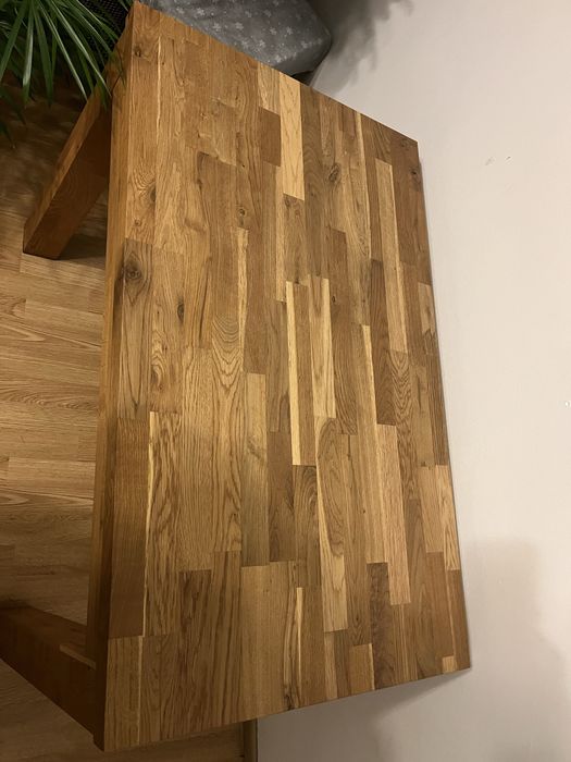 Solidny drewniany stół 100 cm x 60 cm