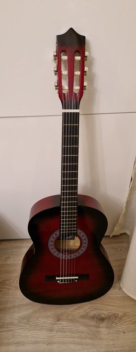 Czerwona gitara klasyczna 3/4 plus gratis
