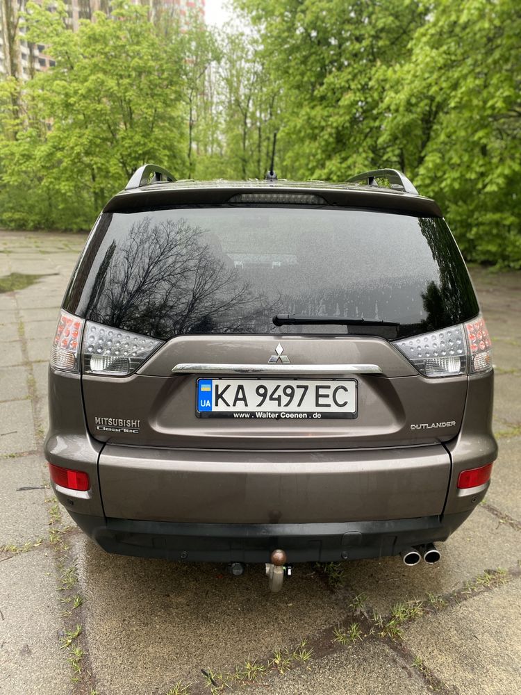 Mitsubishi Outlander 2011