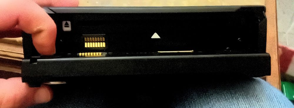Auto radio blaupunkt desdobravel com entrada de cds  no interior 25eur