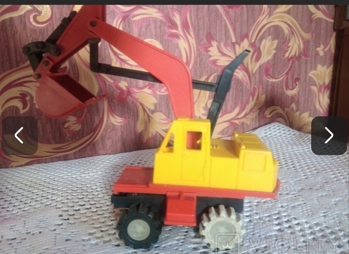 Детские экскаваторы времен СССР. (2 шт)