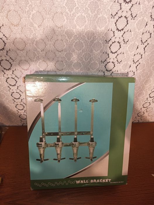 Ścienny dozownik na alkohol