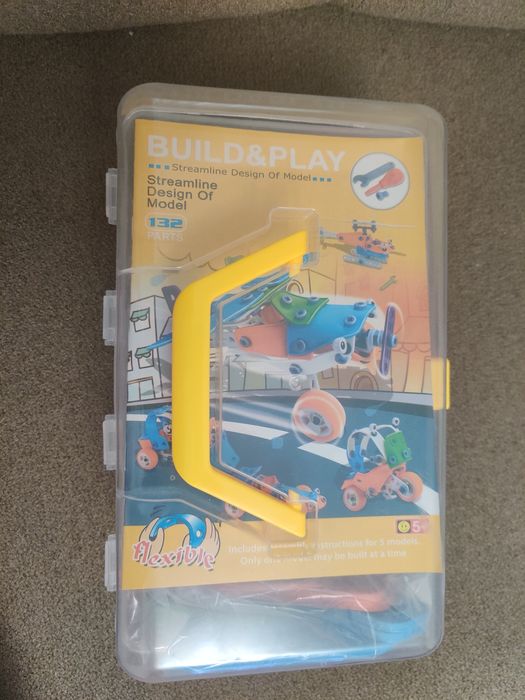 Конструктор болтовой детский Build&Play 5 в 1Самолет 132 эл.