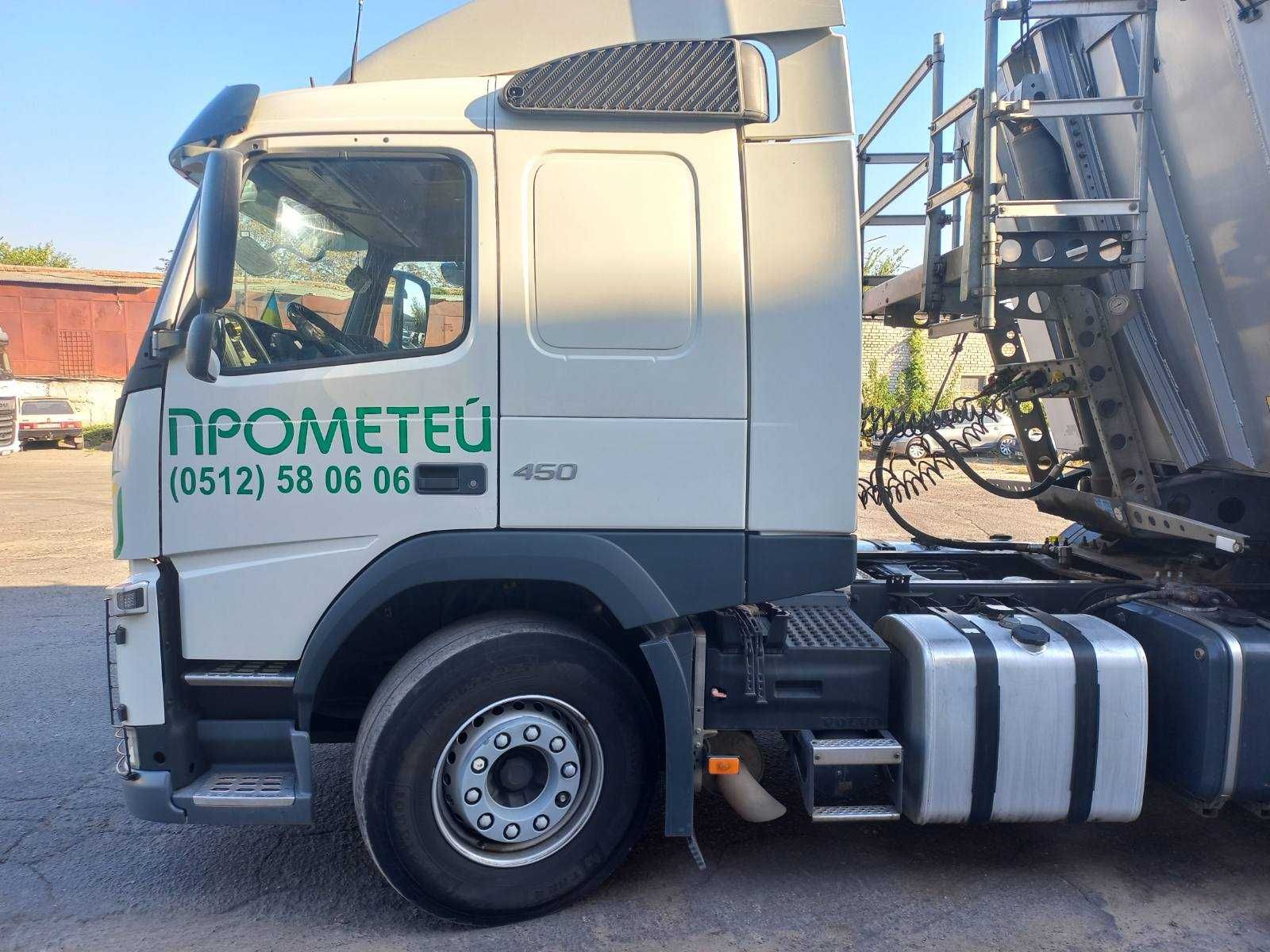 Volvo FM 4x2 2018 c полуприцепом Schmitz