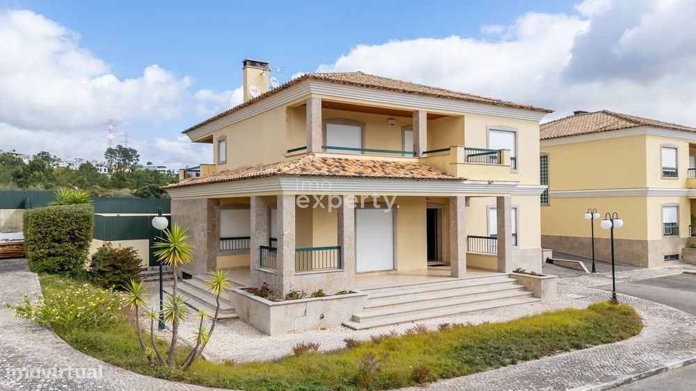 Moradia T4 em Condomínio Fechado, Sintra