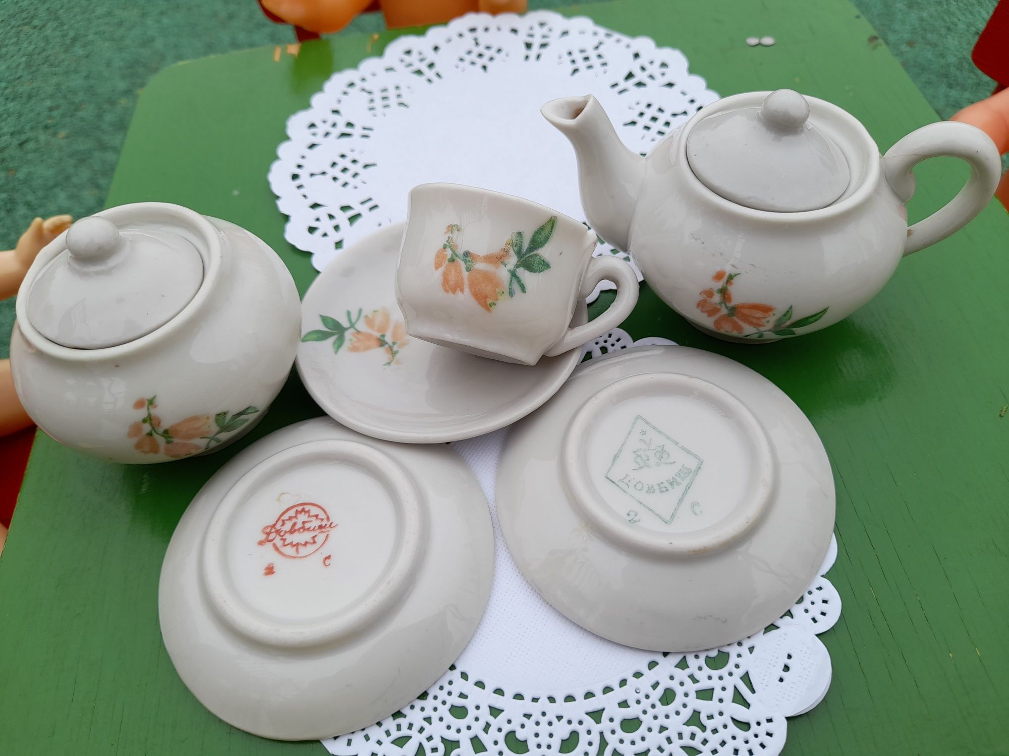 Игрушки СССР:черепашка,посудка сервиз,солдатики,каталка,