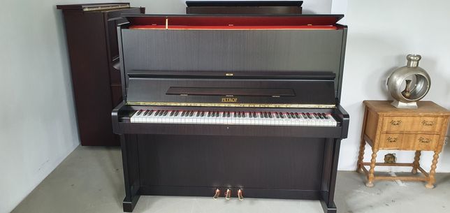 Pianino PETROF.mod.P-125