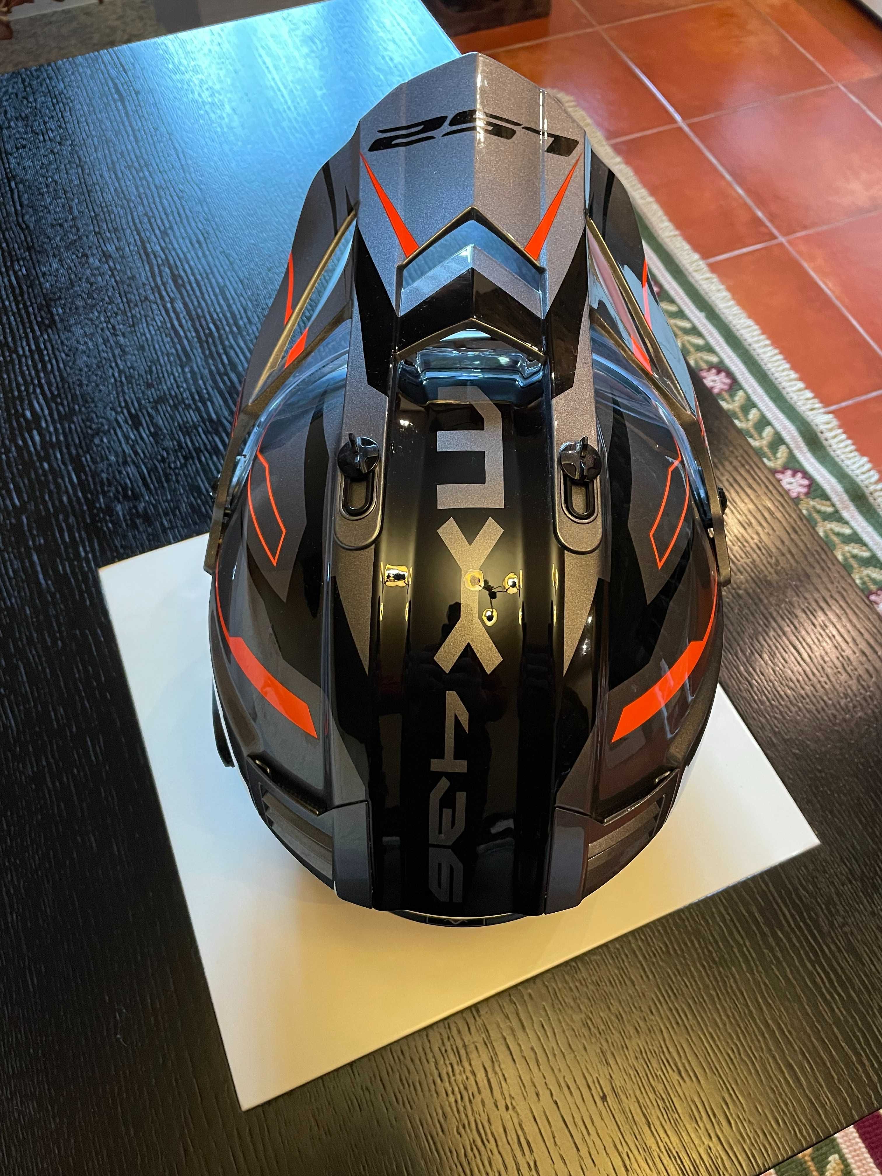 Capacete LS2 Pioneer EVO (MX436)