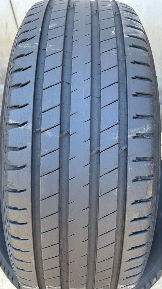 Пара літніх шин Michelin R17 225/65