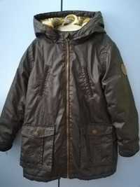 Куртка на холодную осень в идеальном состоянии 6-7 лет
