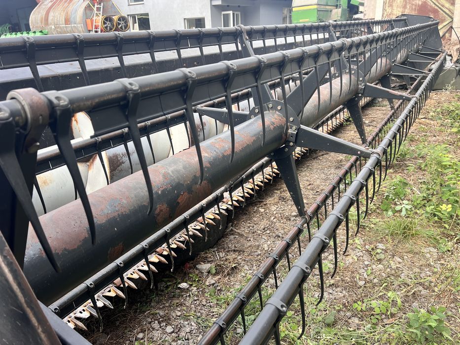 Жатка зернова Массей Фергюсон 7,6 метра