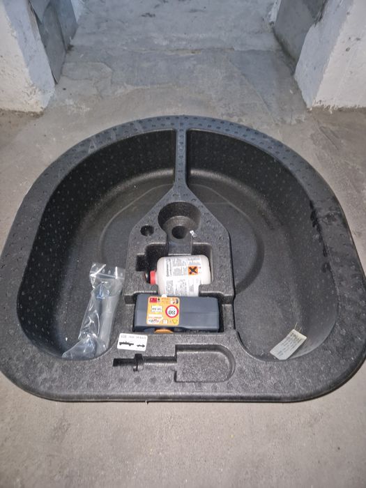 Wkład koła zapasowego Ford Focus mk 3 kombii
