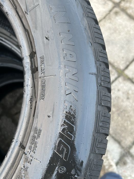 42 Opony Zimowe NANKAMG 226/60/17 Bardzo Ładne