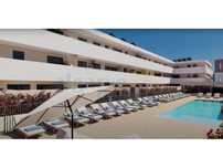 Moderno Apartamento T1 com Terraço, Piscina e Garagem em Cabanas de...