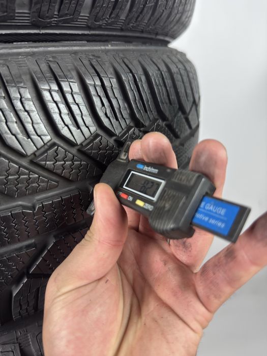 R16 205/60 (96H) 7-8мм Semperit Master-Grip 2  2018 рік 4шт. Зимові