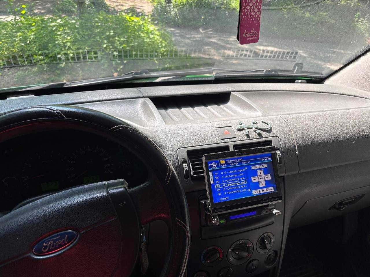 Ford Transit Connect 2004