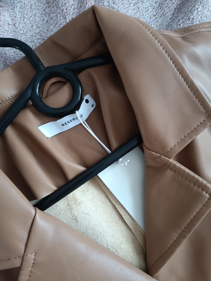 Reserved rozmiar M 38 sukienka eco skóra midi camel imitacja skóry