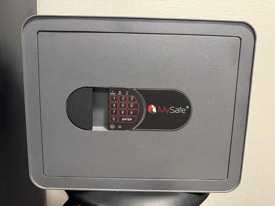 Меблевий сейф MySafe MSR.30.E