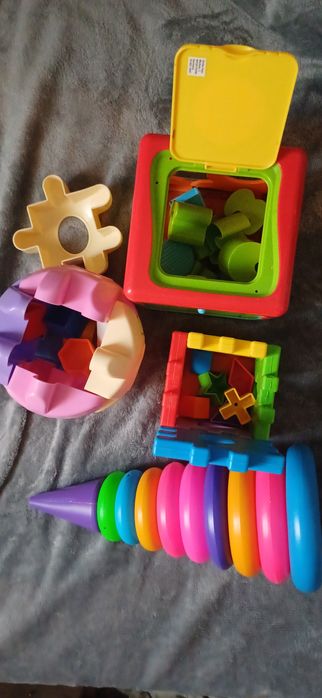 Іграшки розвиваючі Куб сортер пірамідка