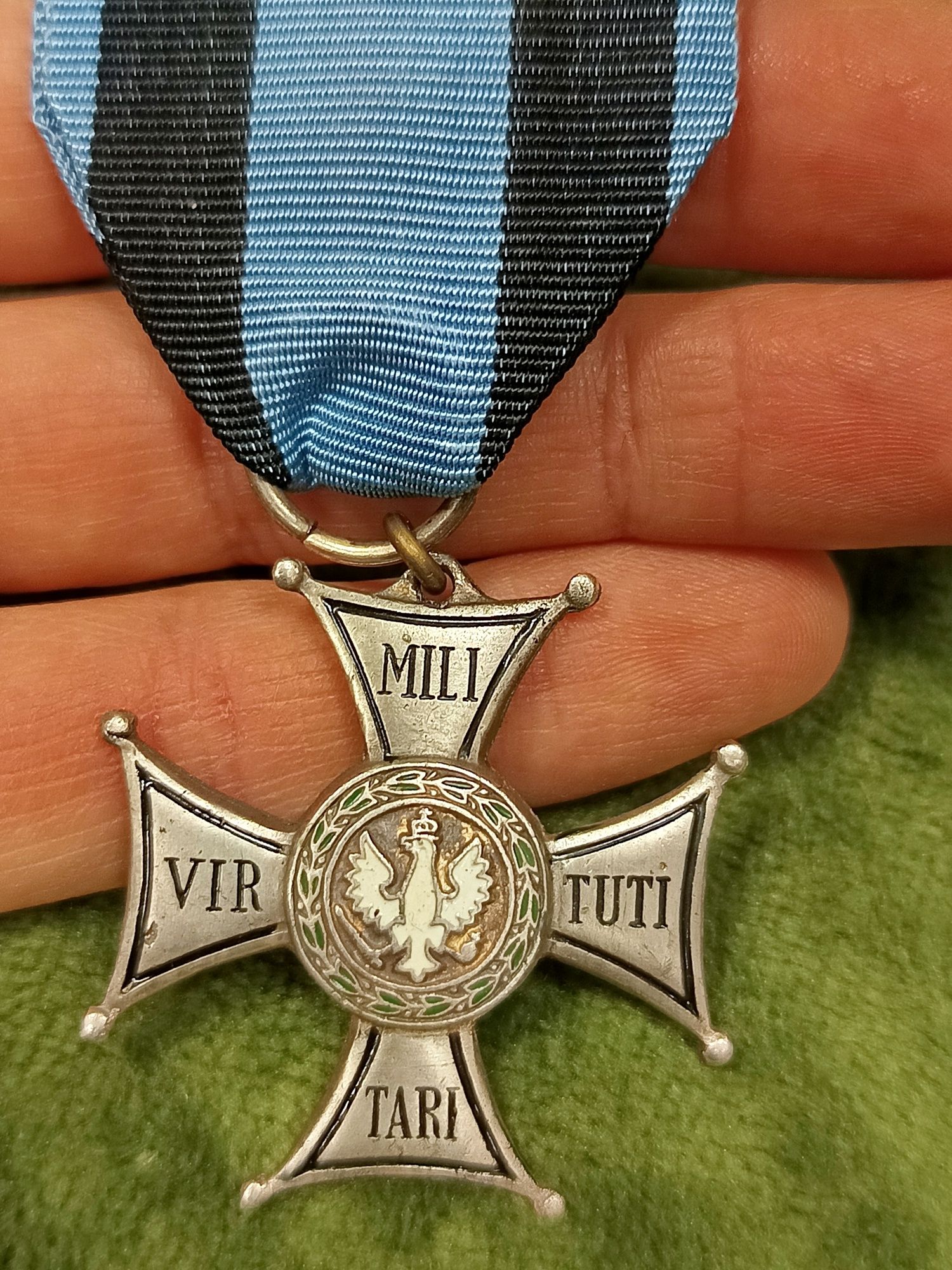 Krzyż Virtuti Militari replika