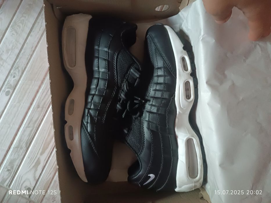Продаю Air max 95