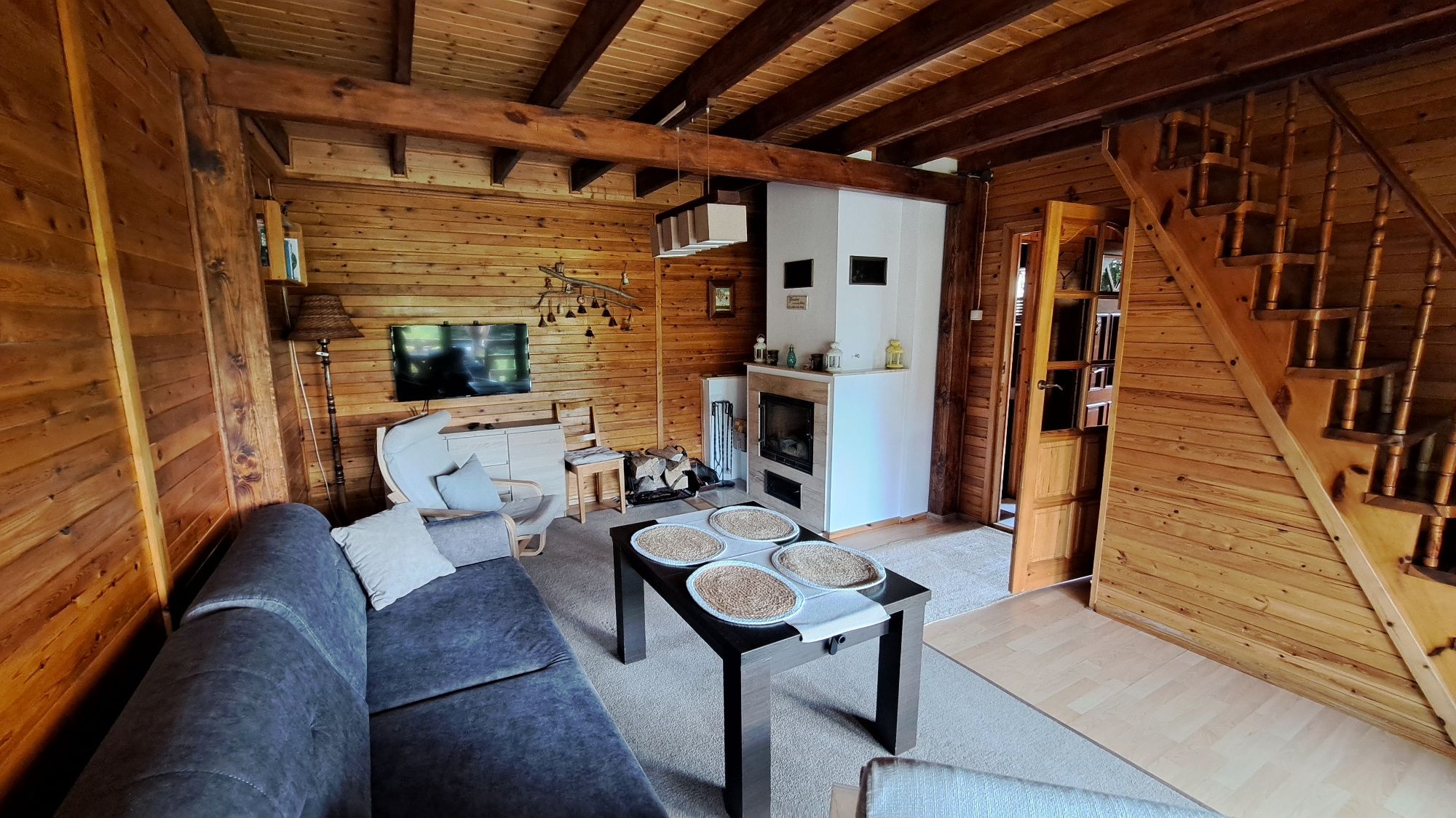 Domek Łapalice, Kartuzy, Kaszuby, nad jeziorem.