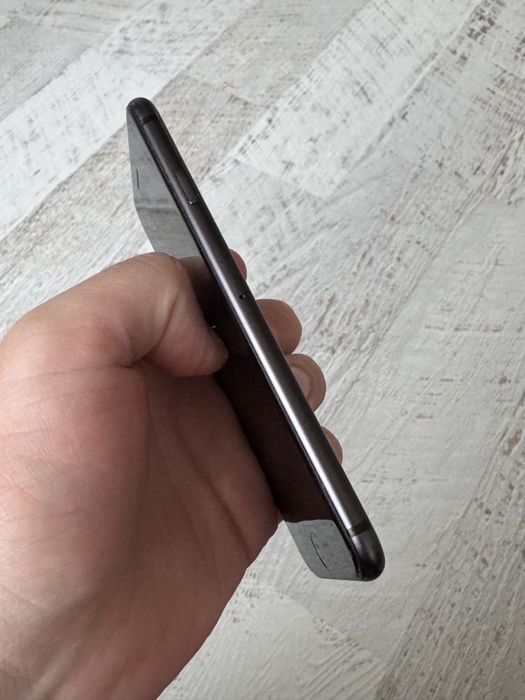 iPhone 8 64Gb Black