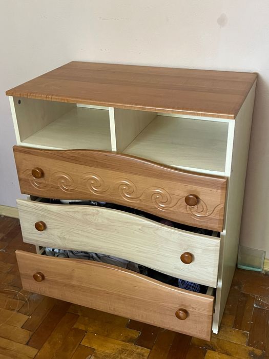 Комплект мебелі в дитячу/підліткову кімнату.